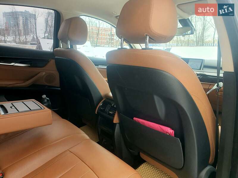 Внедорожник / Кроссовер BMW X6 2016 в Киеве