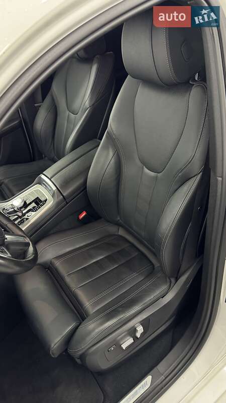 Внедорожник / Кроссовер BMW X6 2021 в Киеве