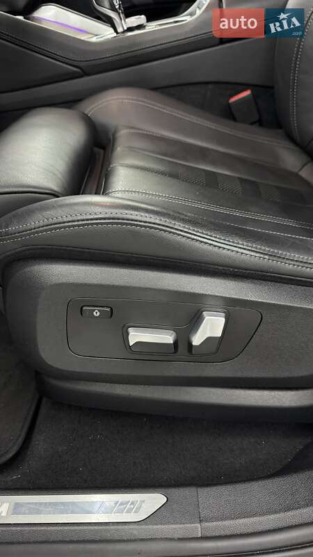 Внедорожник / Кроссовер BMW X6 2021 в Киеве