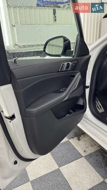 Внедорожник / Кроссовер BMW X6 2021 в Киеве