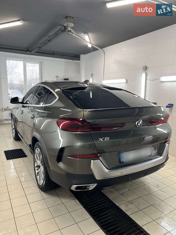 Внедорожник / Кроссовер BMW X6 2021 в Киеве