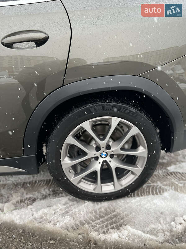 Внедорожник / Кроссовер BMW X6 2021 в Киеве