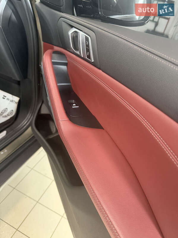 Внедорожник / Кроссовер BMW X6 2021 в Киеве