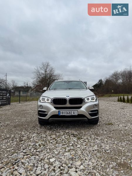 Внедорожник / Кроссовер BMW X6 2015 в Новояворовске