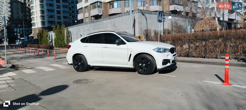 Внедорожник / Кроссовер BMW X6 2018 в Киеве