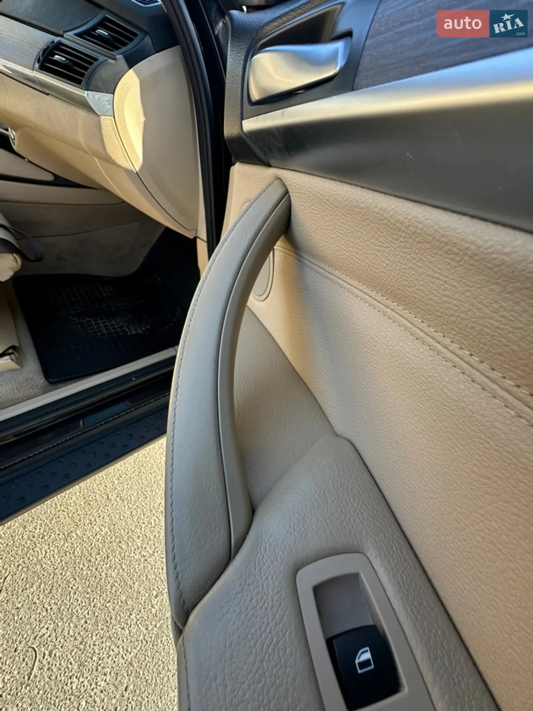 2011 BMW X6 - мініатюра 3