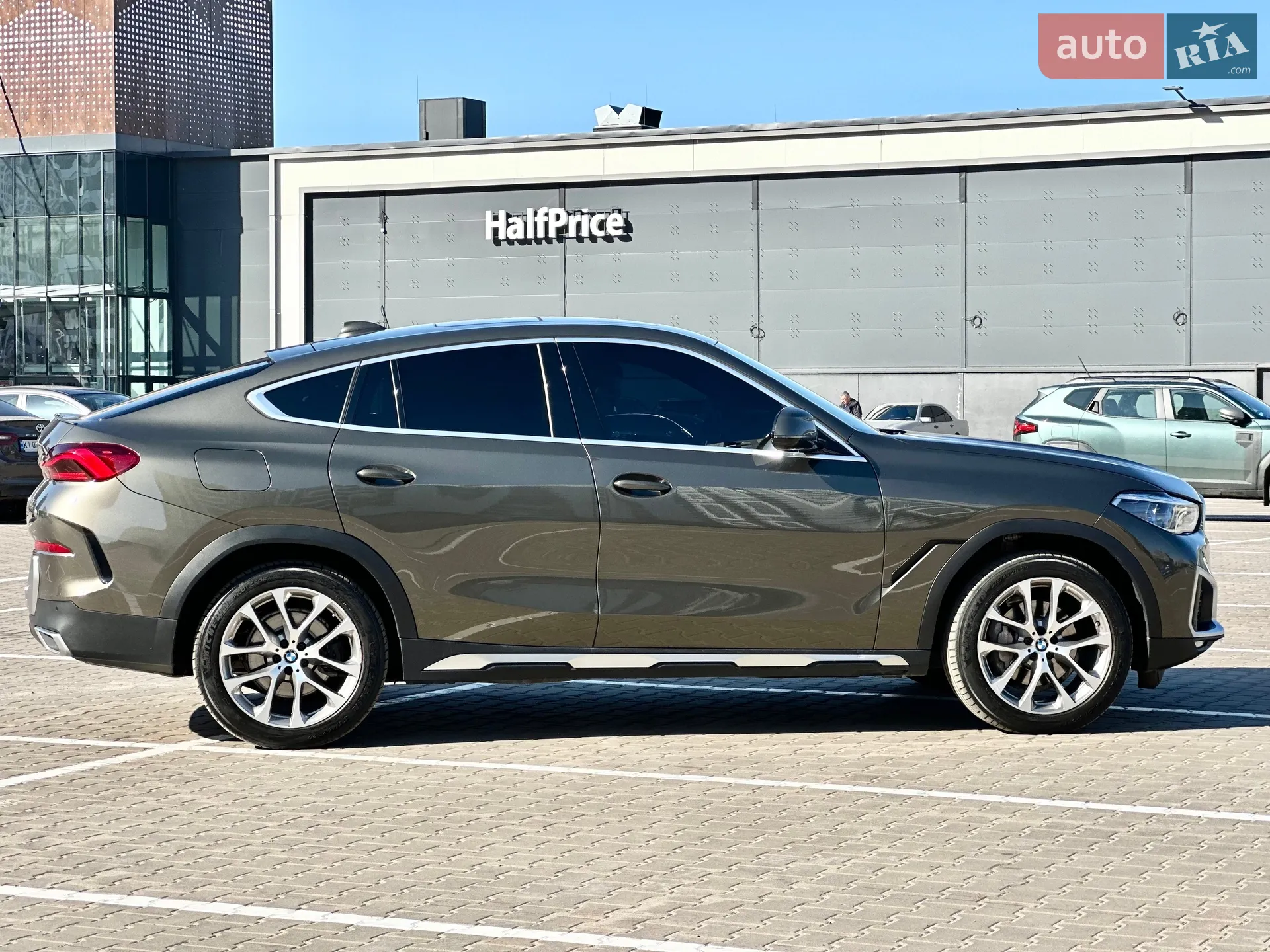 2021 BMW X6 - мініатюра 28