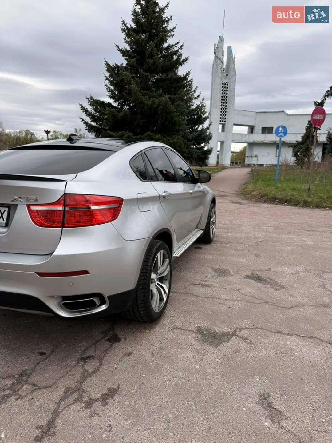 2010 BMW X6 - мініатюра 8