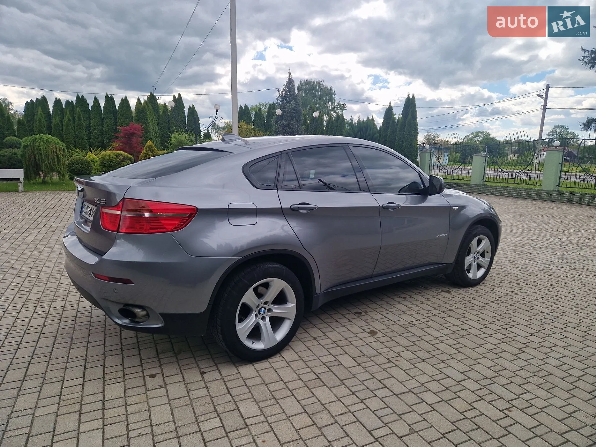 2010 BMW X6 - мініатюра 3