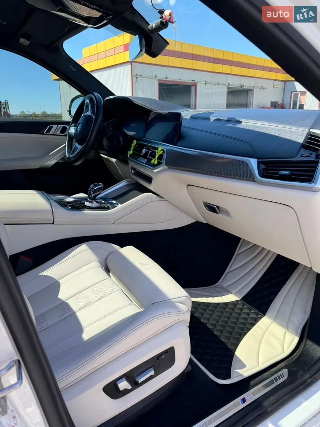 2021 BMW X6 - мініатюра 2