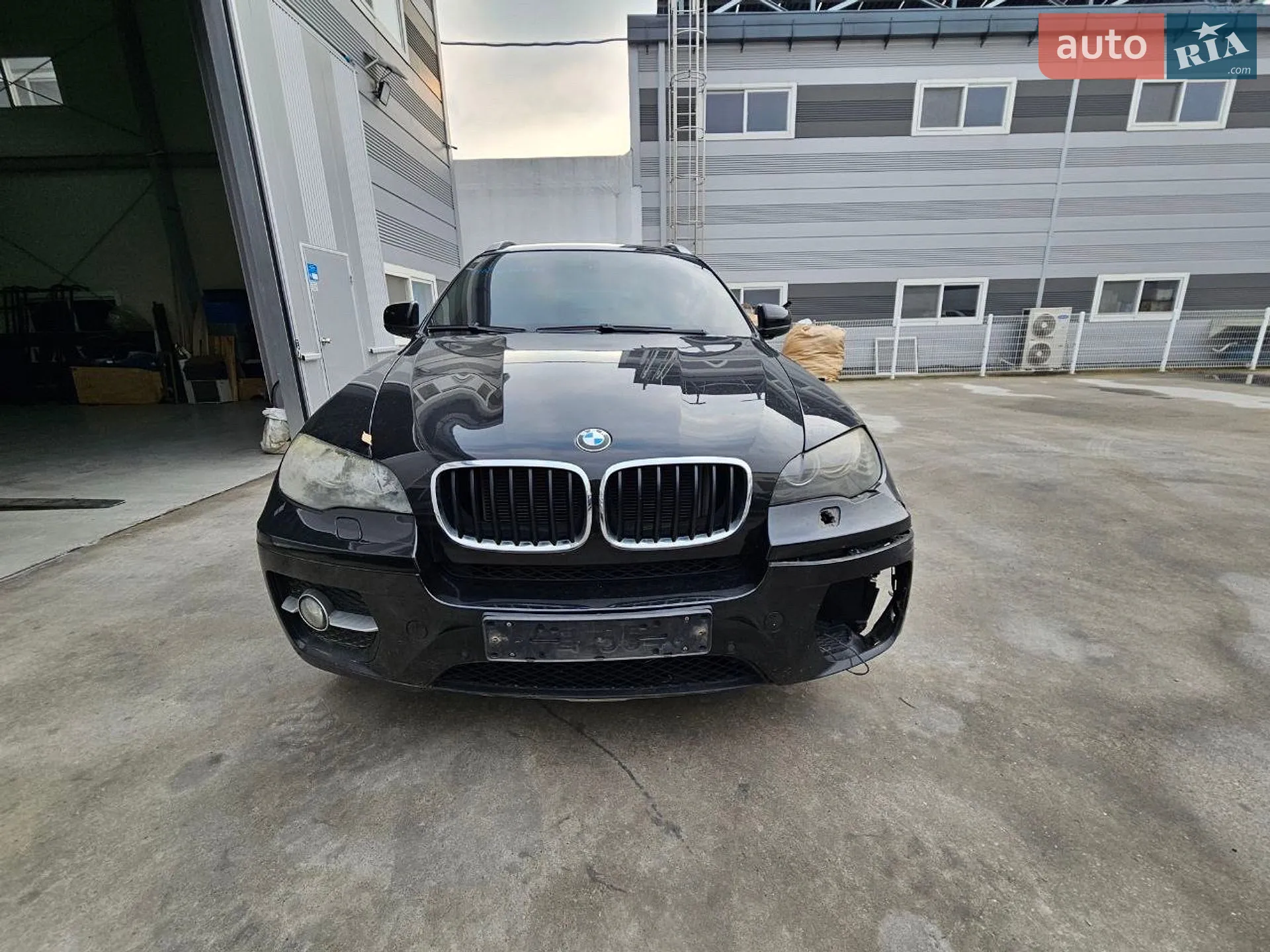 2010 BMW X6 - мініатюра 3