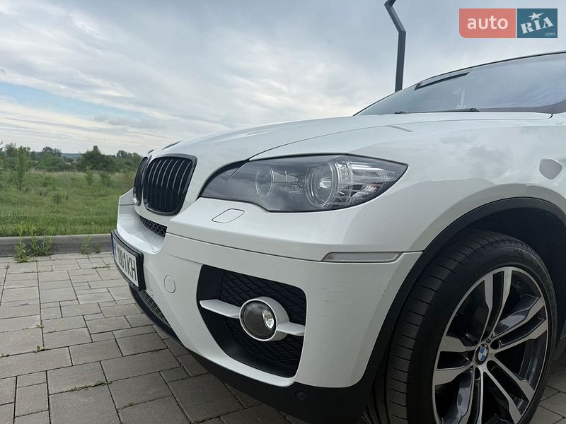 Внедорожник / Кроссовер BMW X6 2011 в Ровно
