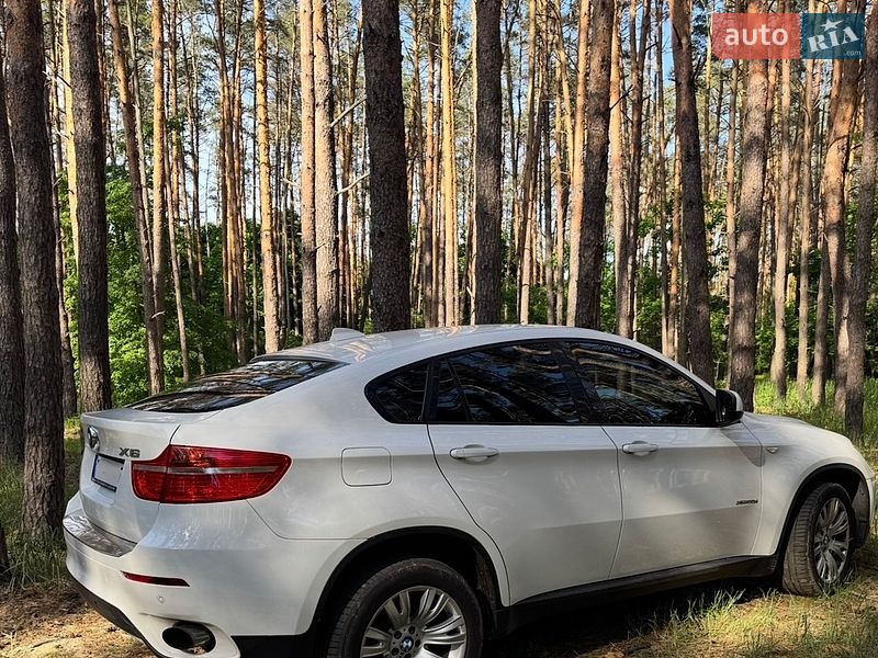 Позашляховик / Кросовер BMW X6 2011 в Ірпені
