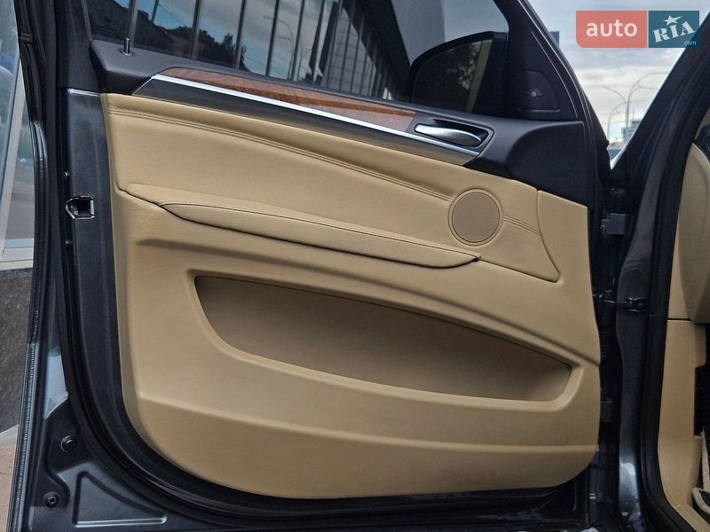 Внедорожник / Кроссовер BMW X6 2012 в Киеве