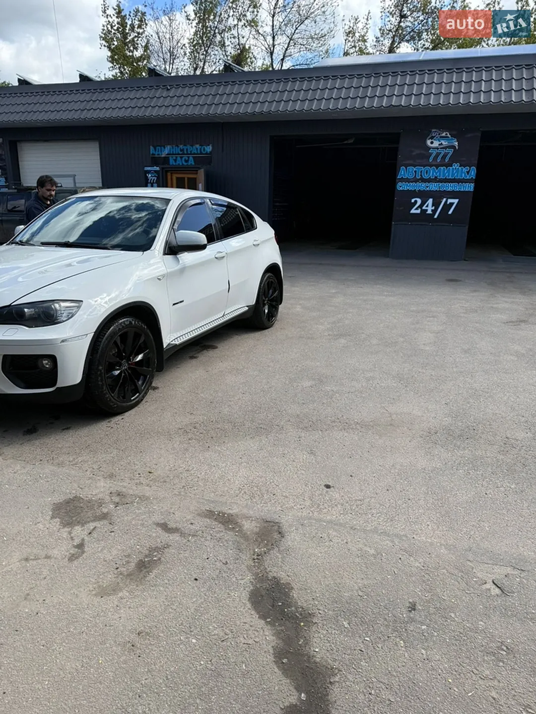 2011 BMW X6 - мініатюра 2