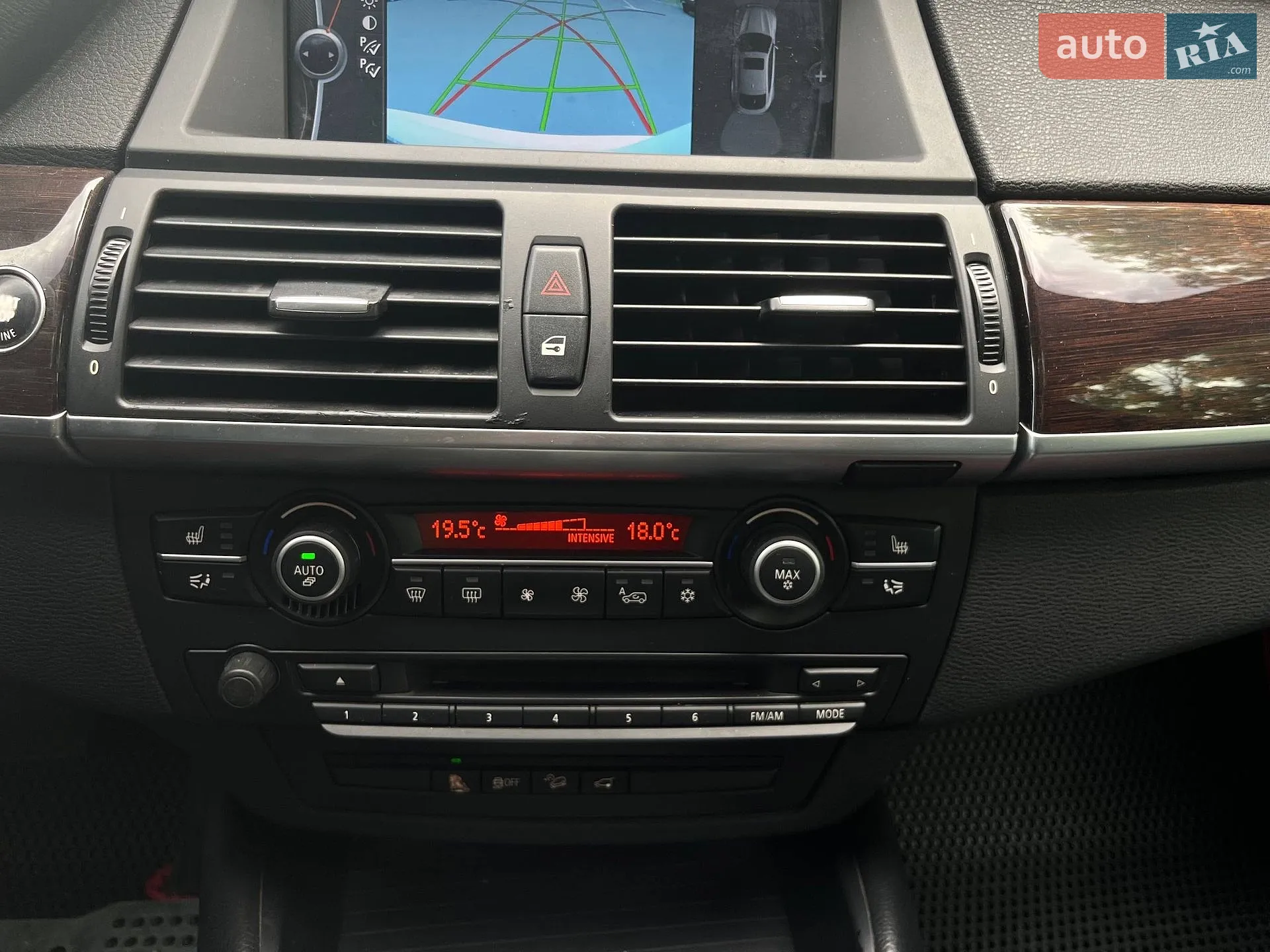 2010 BMW X6 - мініатюра 18