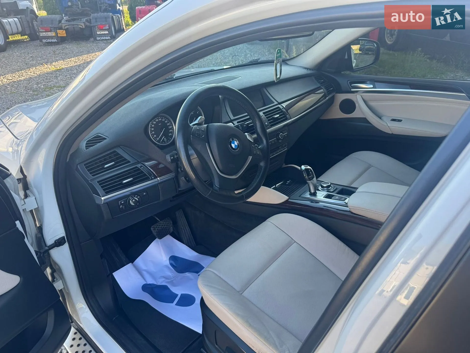 2011 BMW X6 - мініатюра 2