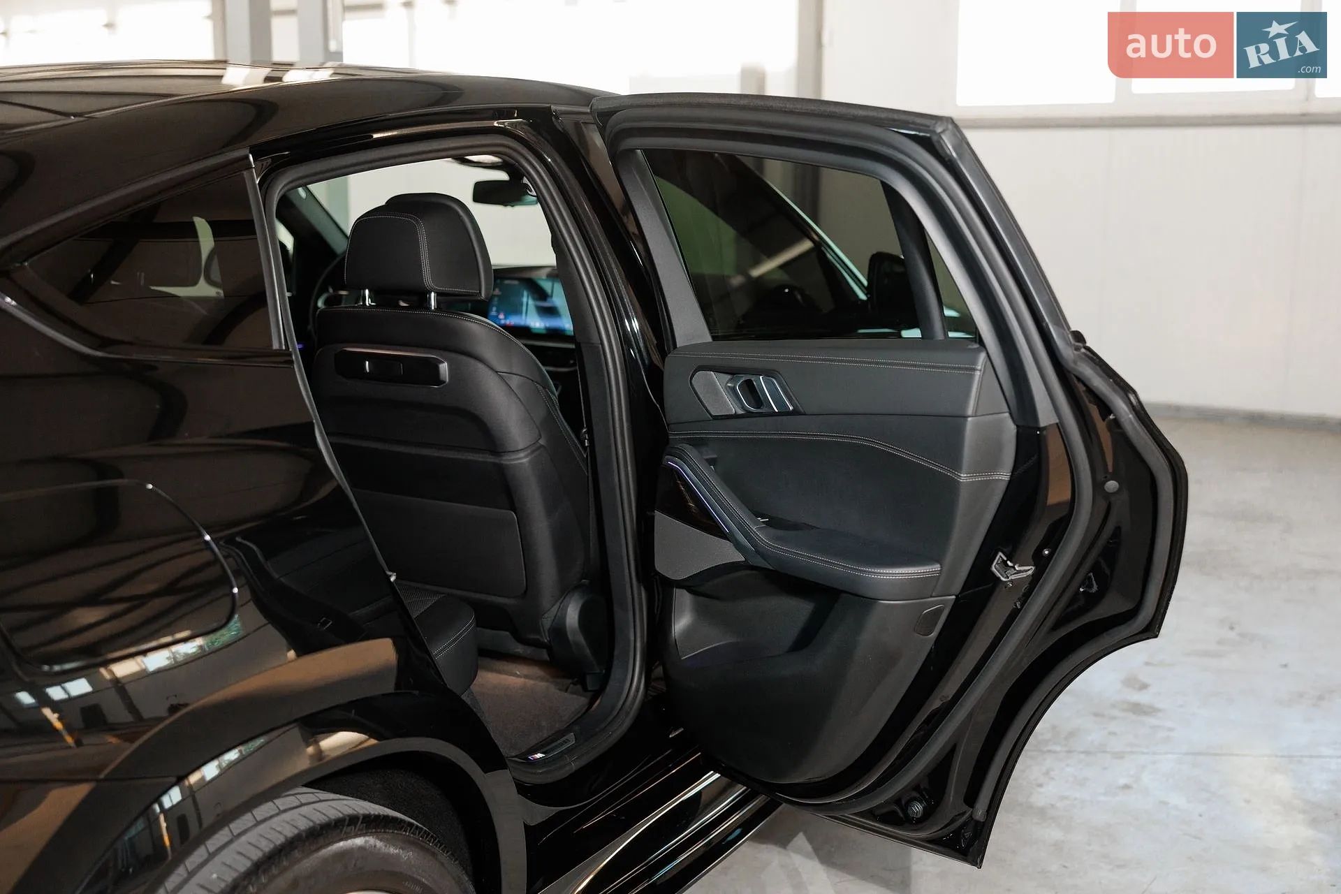 2023 BMW X6 - мініатюра 42