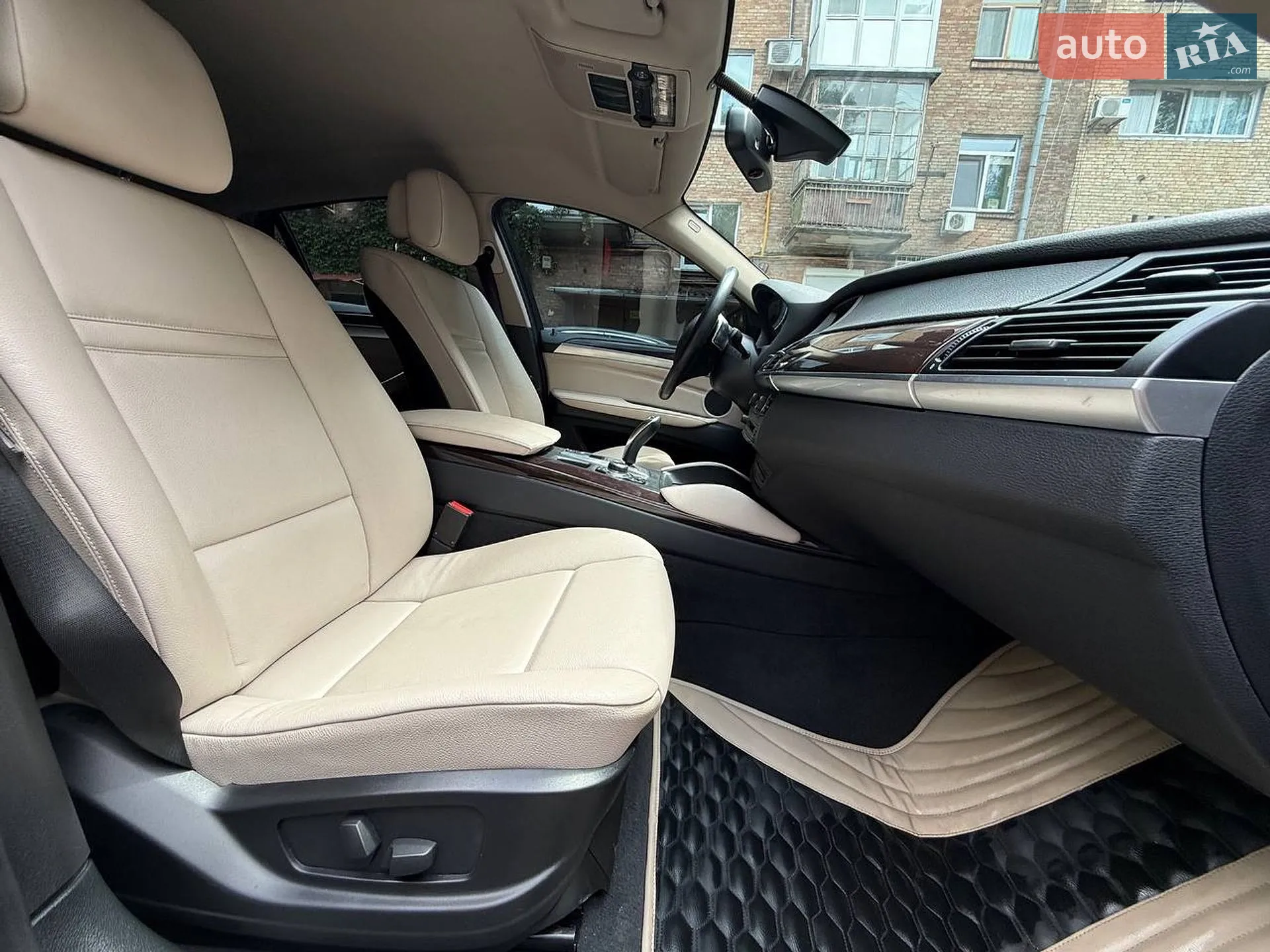2010 BMW X6 - мініатюра 15