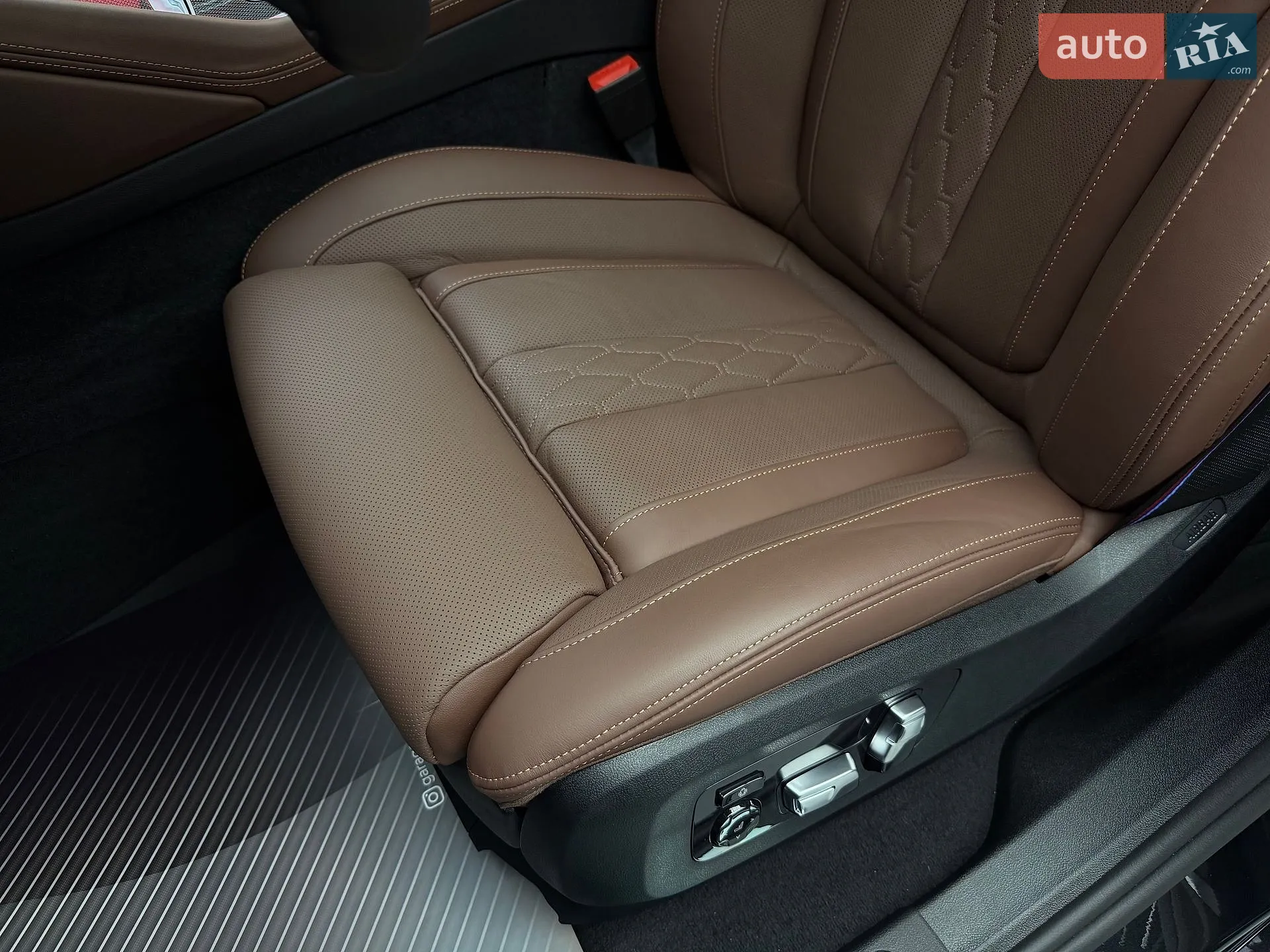 2025 BMW X6 - мініатюра 28
