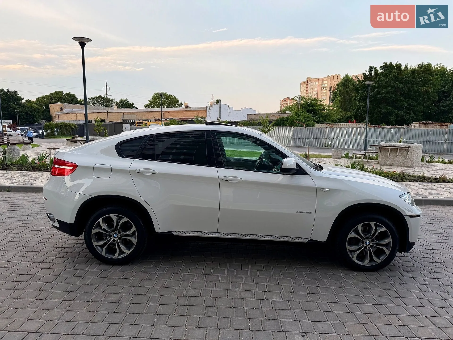 2010 BMW X6 - мініатюра 7