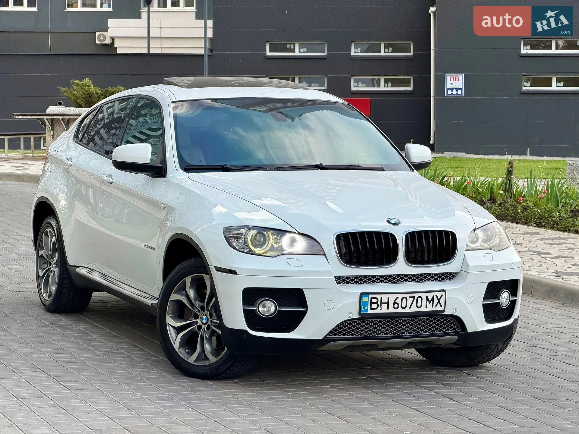 2010 BMW X6 - мініатюра 25