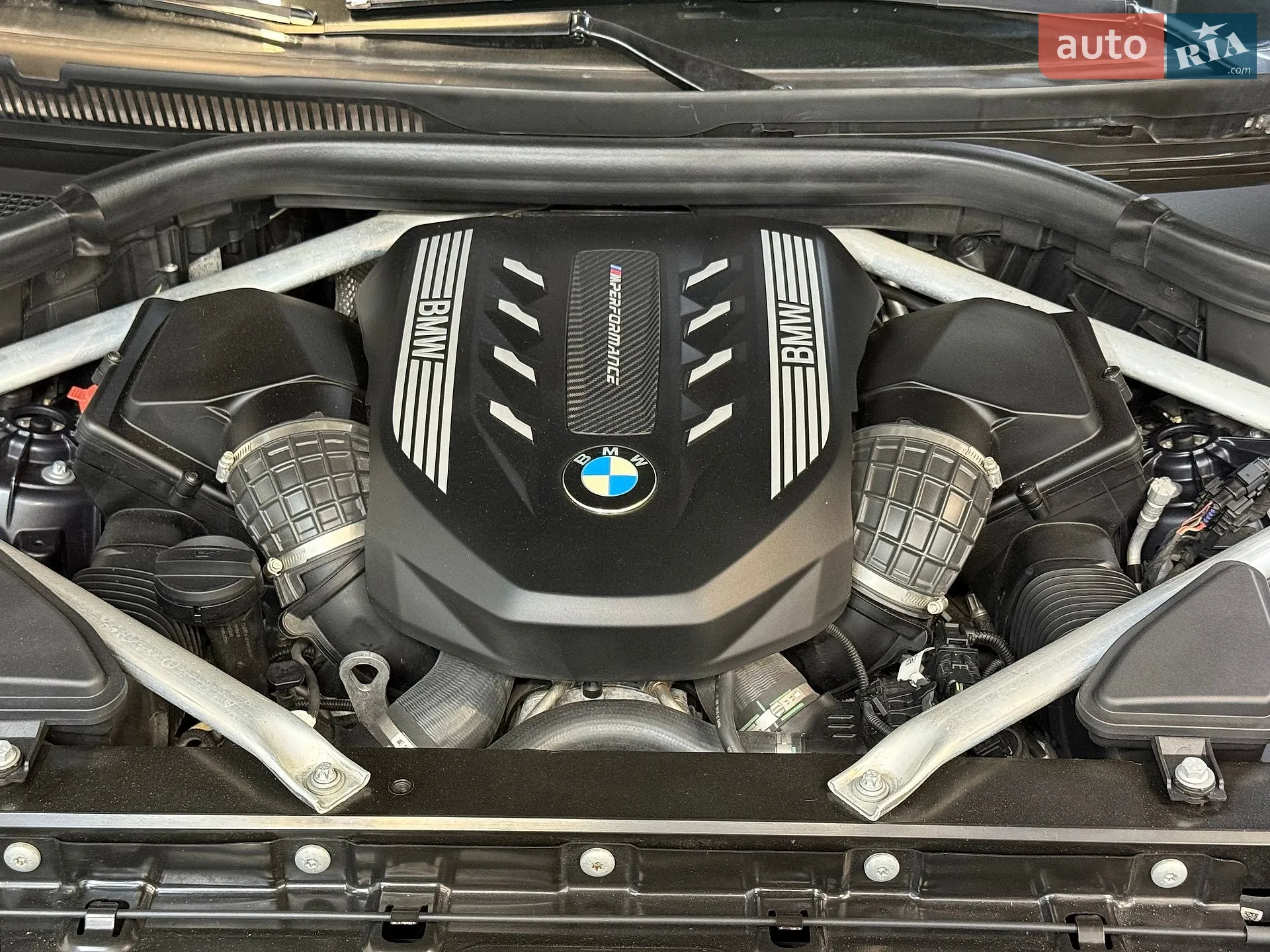 2021 BMW X6 - мініатюра 76