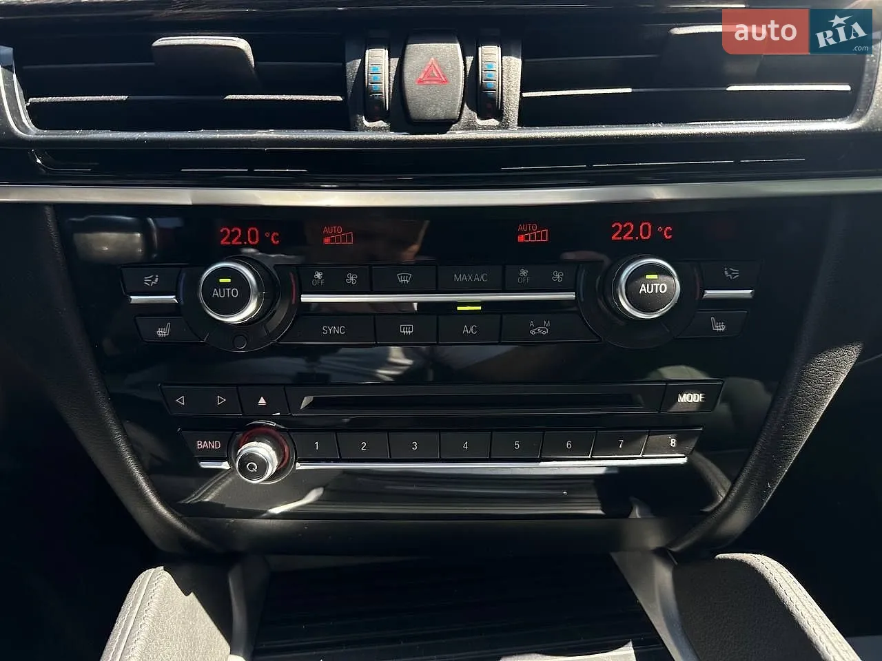 2016 BMW X6 - мініатюра 16