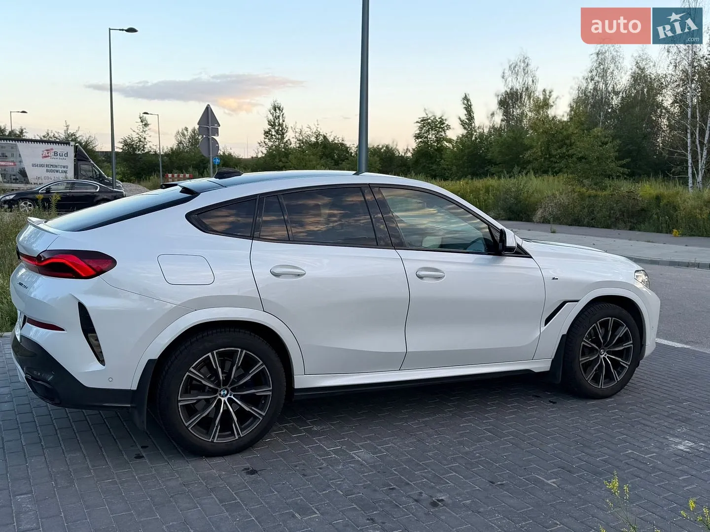 2022 BMW X6 - мініатюра 12
