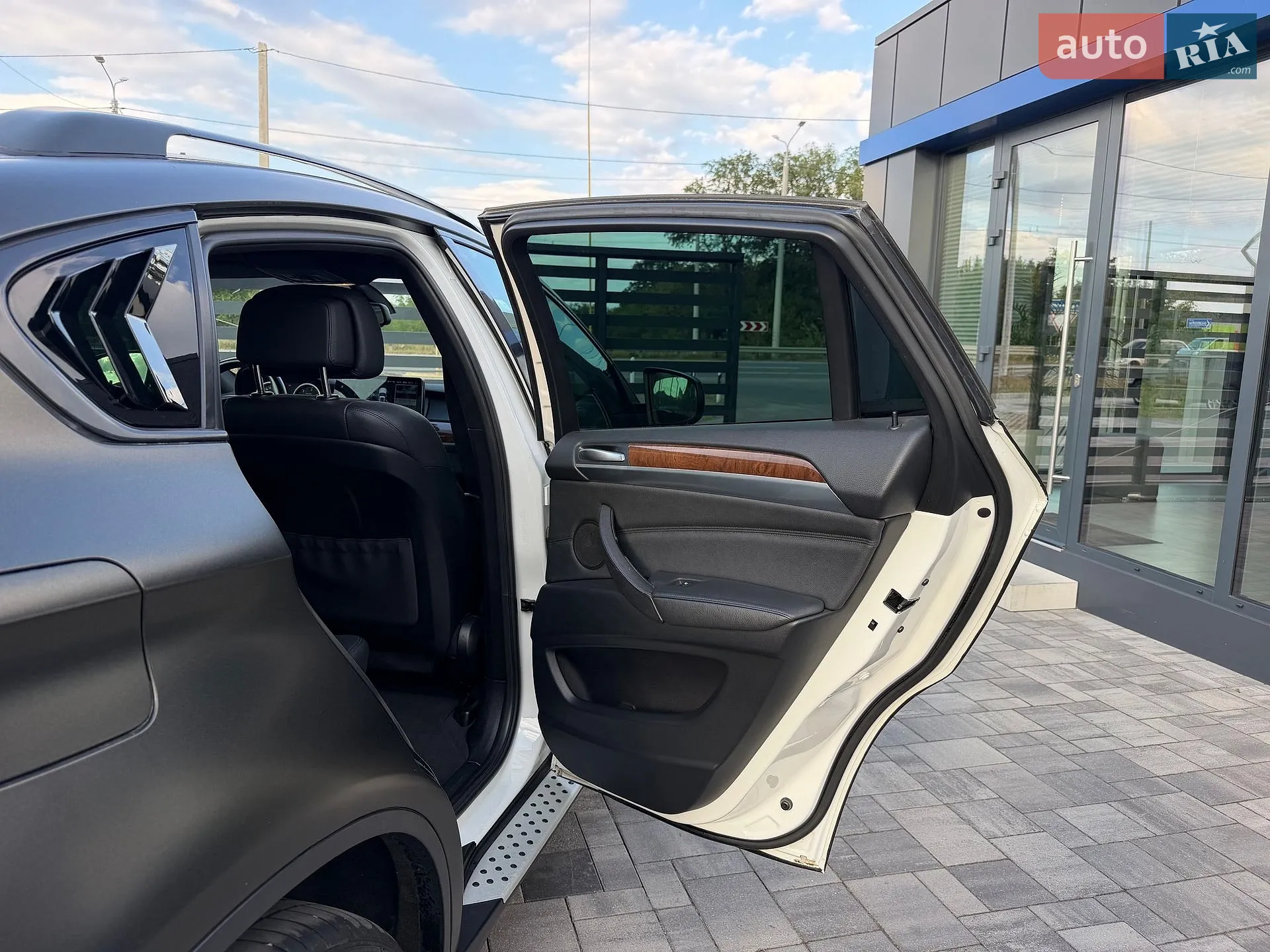 2010 BMW X6 - мініатюра 37