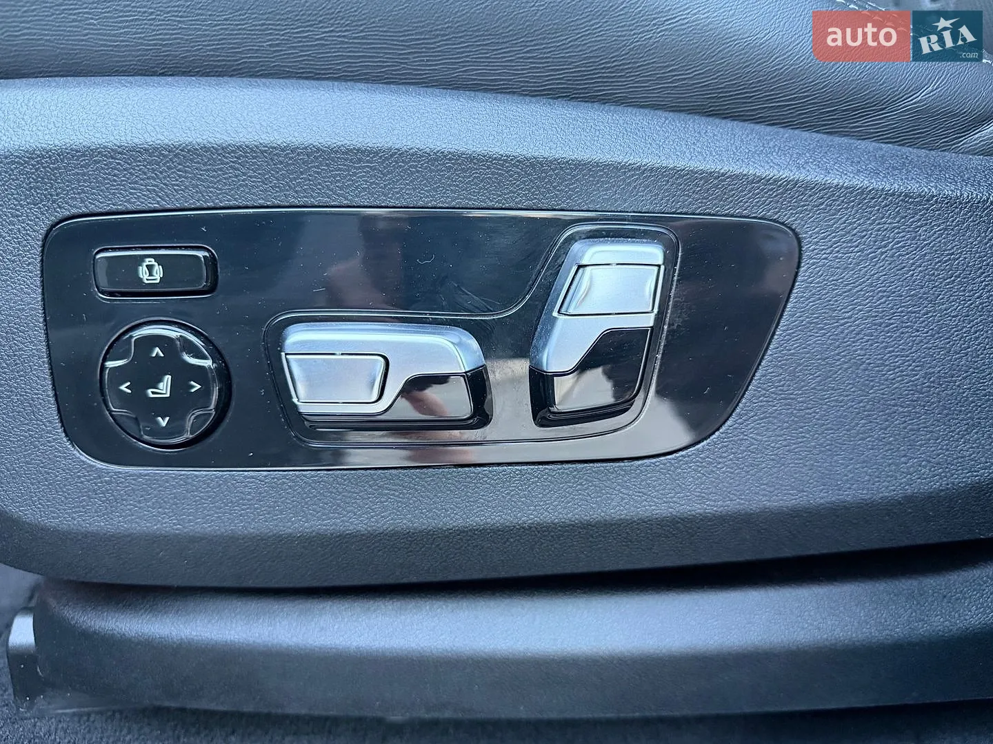 2021 BMW X6 - мініатюра 26