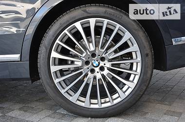 Позашляховик / Кросовер BMW X7 2019 в 
