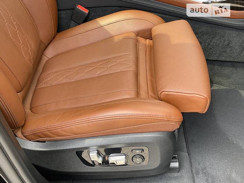 Позашляховик / Кросовер BMW X7 2020 в Києві
