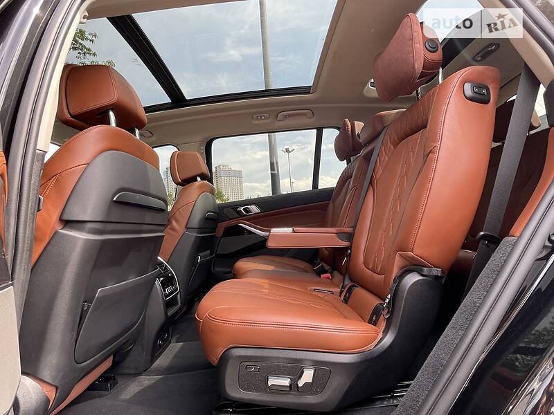 Позашляховик / Кросовер BMW X7 2020 в Києві