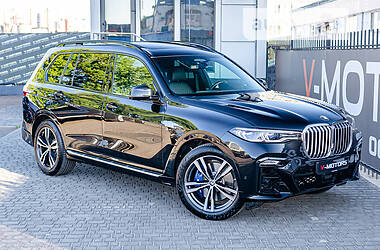 Внедорожник / Кроссовер BMW X7 2020 в 