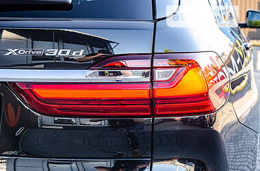 Внедорожник / Кроссовер BMW X7 2020 в 