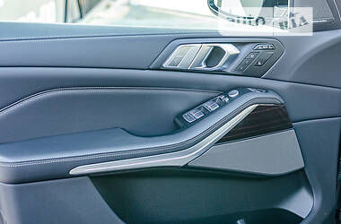 Внедорожник / Кроссовер BMW X7 2020 в 
