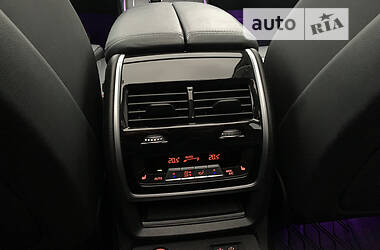 Позашляховик / Кросовер BMW X7 2020 в 