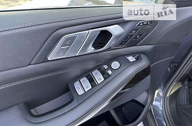 Позашляховик / Кросовер BMW X7 2019 в 