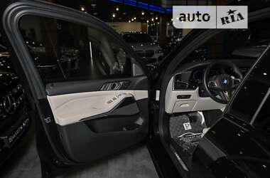 Позашляховик / Кросовер BMW X7 2020 в 