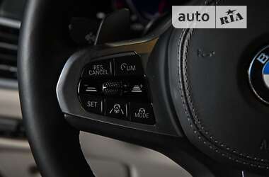 Позашляховик / Кросовер BMW X7 2020 в 