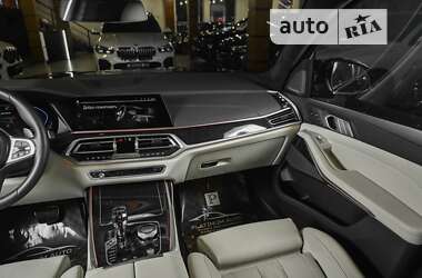 Позашляховик / Кросовер BMW X7 2020 в 