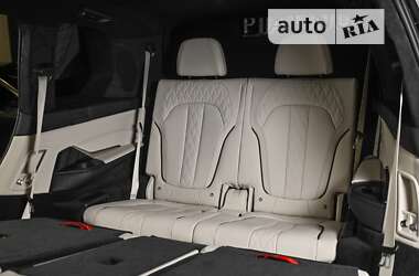 Позашляховик / Кросовер BMW X7 2020 в 
