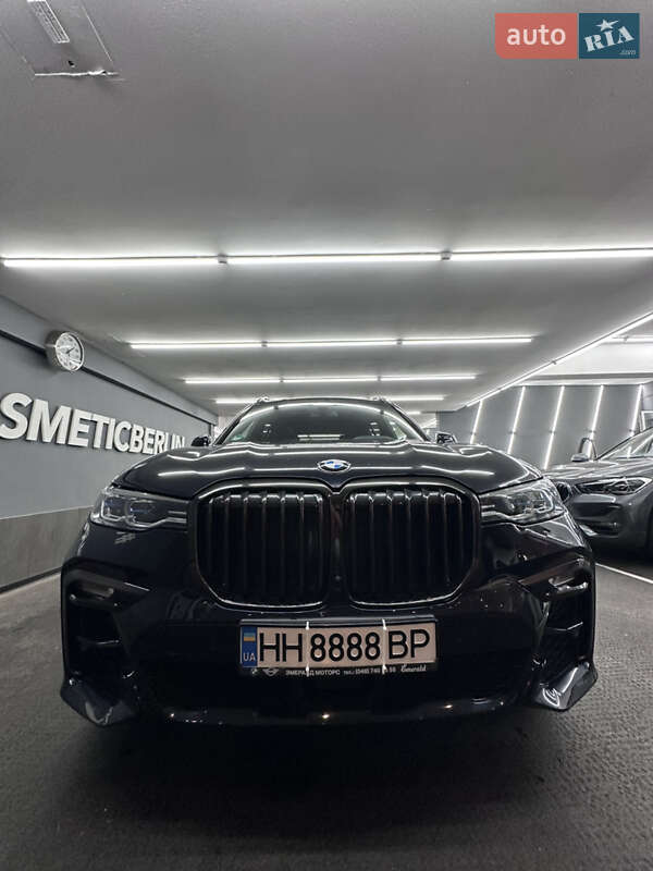 BMW X7 2021