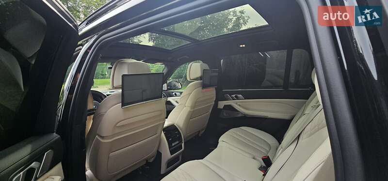 Внедорожник / Кроссовер BMW X7 2020 в Житомире