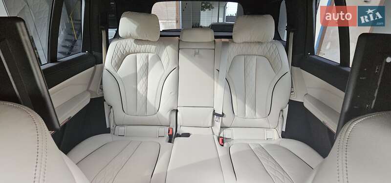 Внедорожник / Кроссовер BMW X7 2020 в Житомире