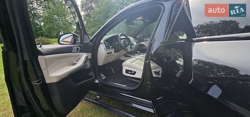 Внедорожник / Кроссовер BMW X7 2020 в Житомире