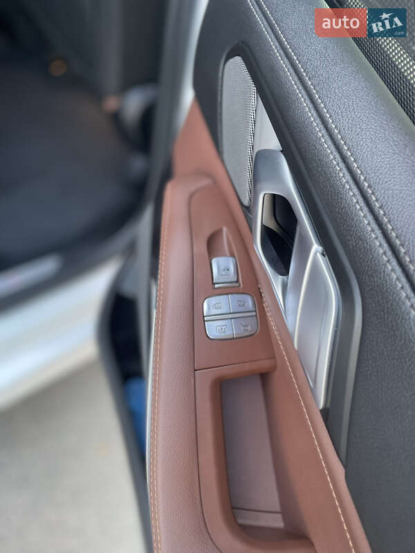 Внедорожник / Кроссовер BMW X7 2019 в Новомосковске