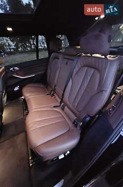 Внедорожник / Кроссовер BMW X7 2020 в 