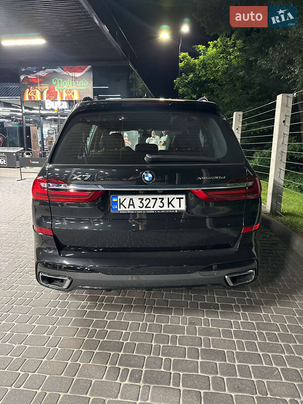 Внедорожник / Кроссовер BMW X7 2022 в Киеве